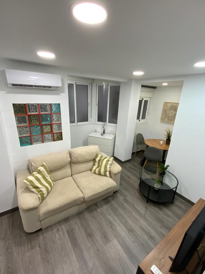 Mendoza Apartamentos Malaga Zewnętrze zdjęcie